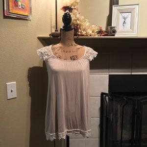 Fashionomics Lace Detailed Tank